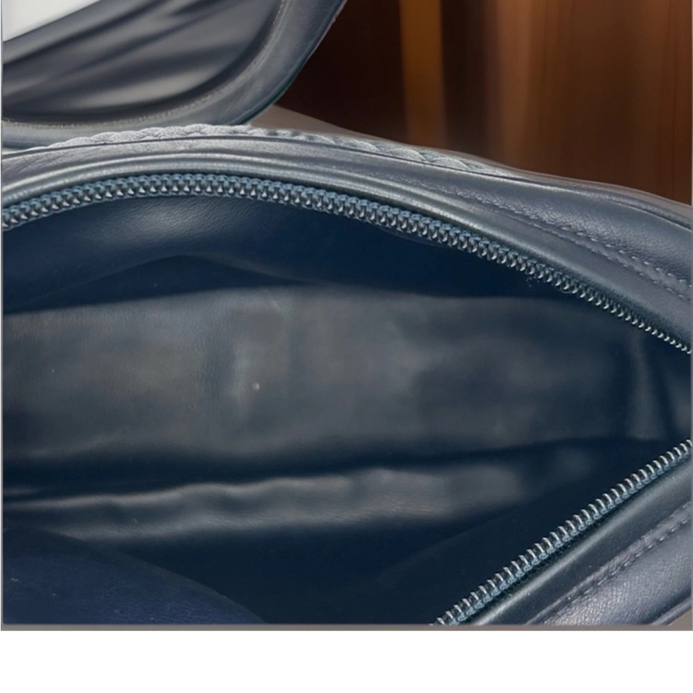 Bally Vintage Navy Lambskin Quilted Crossbody Bag - Picture 3 of 9